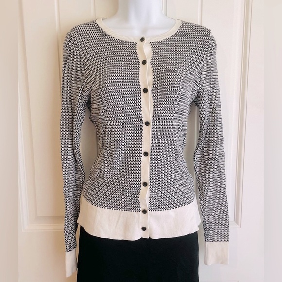 NWOT Knit Block Design Black & White Sweater by Ann Taylor size Small - Picture 4 of 7